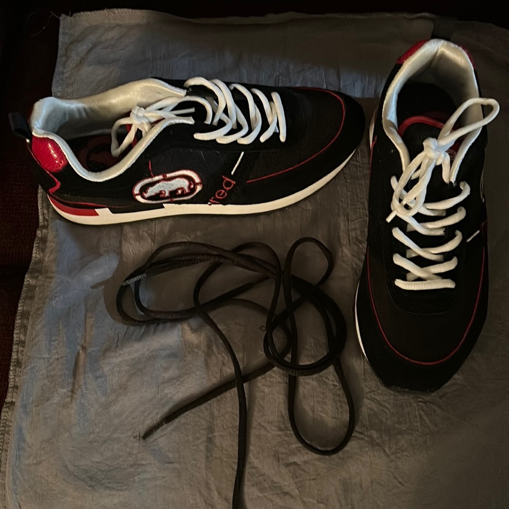 Women’s Ecko Red sneakers
